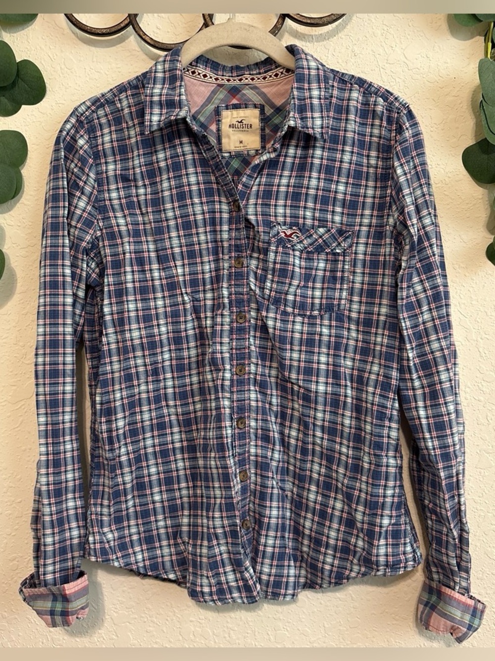 Y2K Hollister Preppy Blue, Pink and Red Button-Up Shirt💕